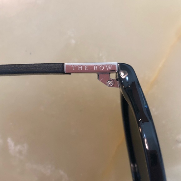 The Row by Linda Farrow Gallery sunglasses! - Picture 2 of 5